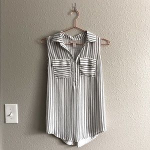 🌱 LOFT sleeveless blouse